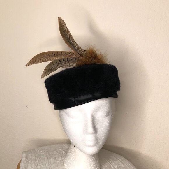 LOVELY, Vintage Feathered Pill Box Hat! - Picture 2 of 10